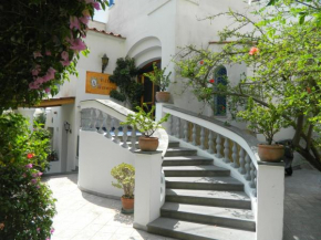Отель Hotel Villa Hermosa  Искья
